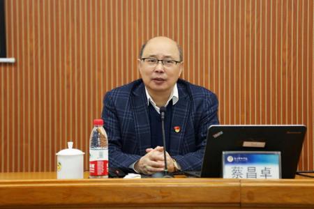 学校领导为beat365官网学生上形势与政策课 讲授谱写乡村全面振兴新篇章