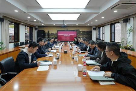 beat365官网校长韦俊平带队赴中国美术学院调研交流