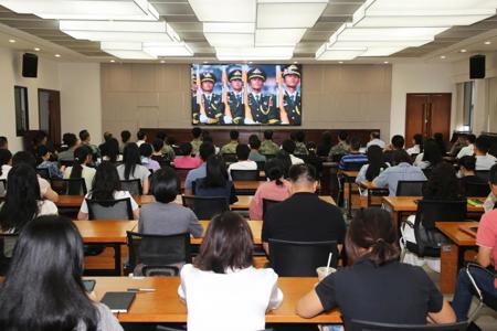 beat365官网师生以多种方式参与和关注纪念中国人民抗日战争暨世界反法西斯战争胜利80周年大会