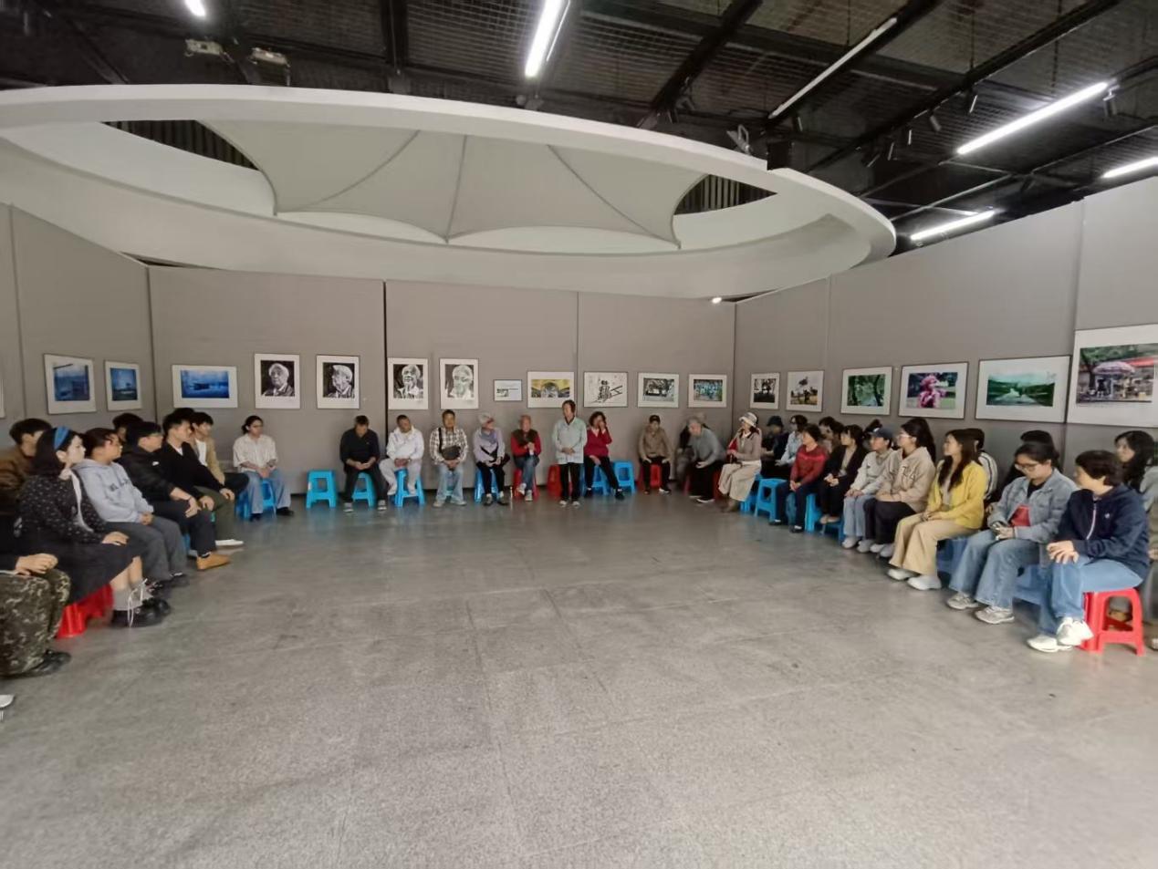 相思湖学生座谈会.jpg(1).jpeg